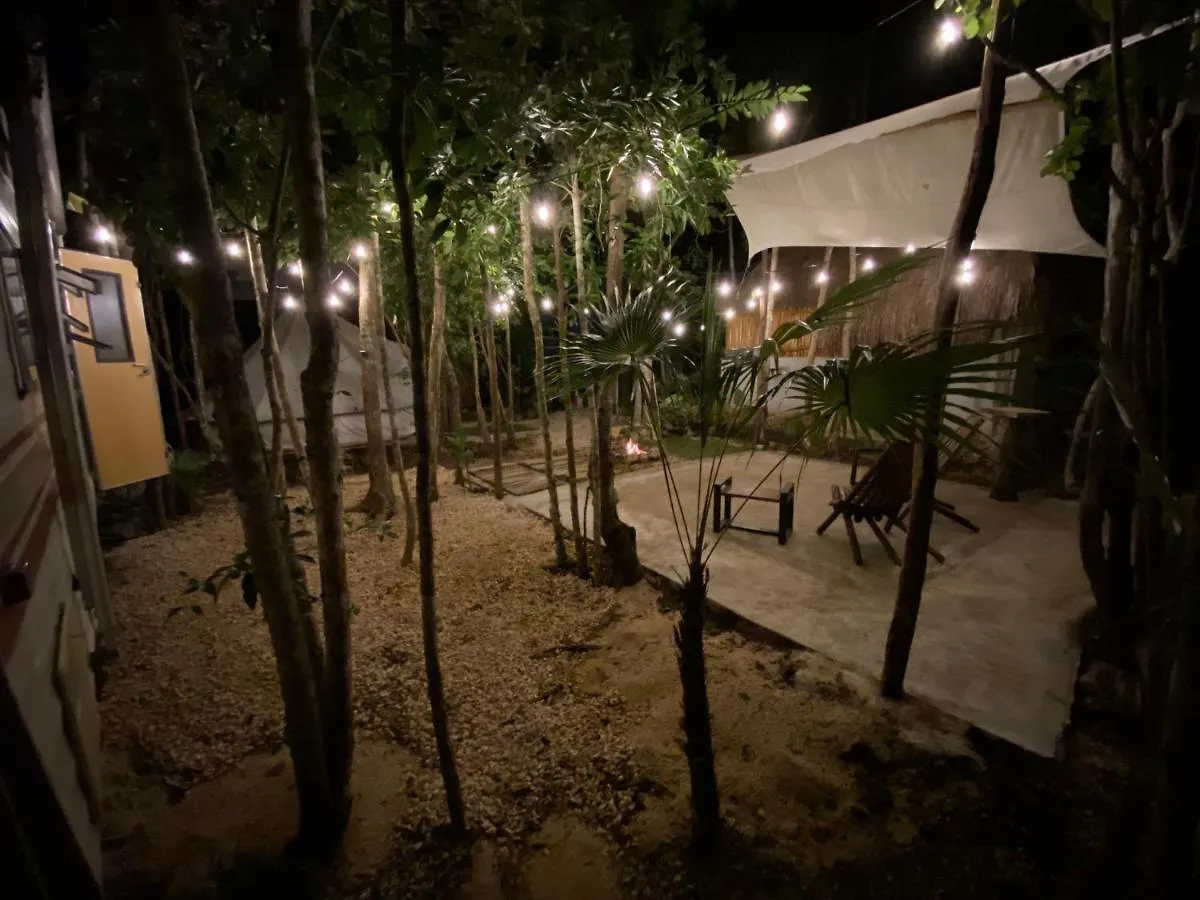 Makex-Camper Hotel Tulum Mexico